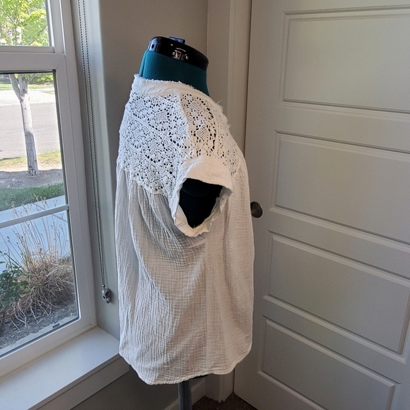 FRYE CREAM LACE EYELET BACK PANEL 100% COTTON SLEEVELESS BLOUSE TOP WOMEN MEDIUM - Picture 8 of 12